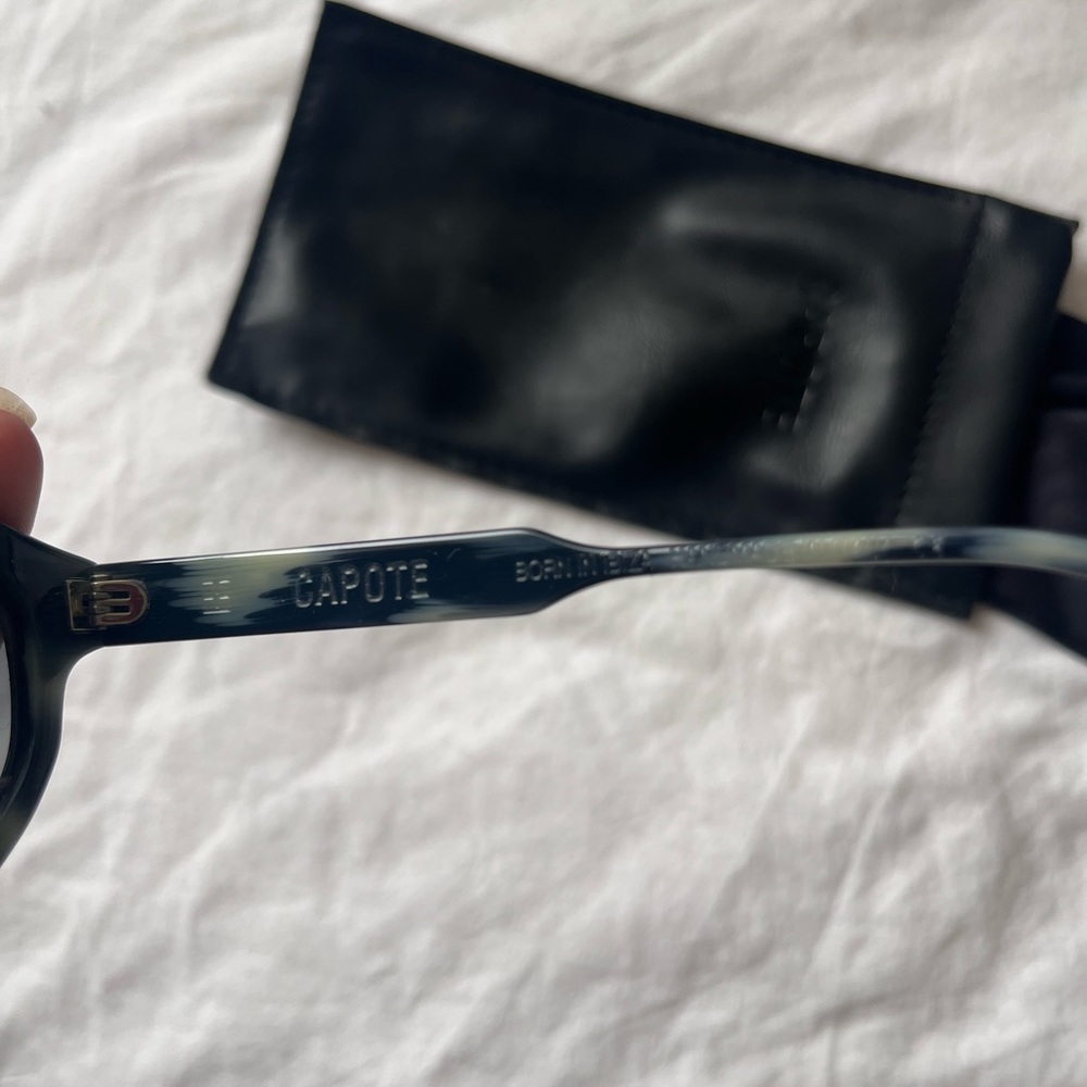 Capote Sunglasses - Picture 2 of 3